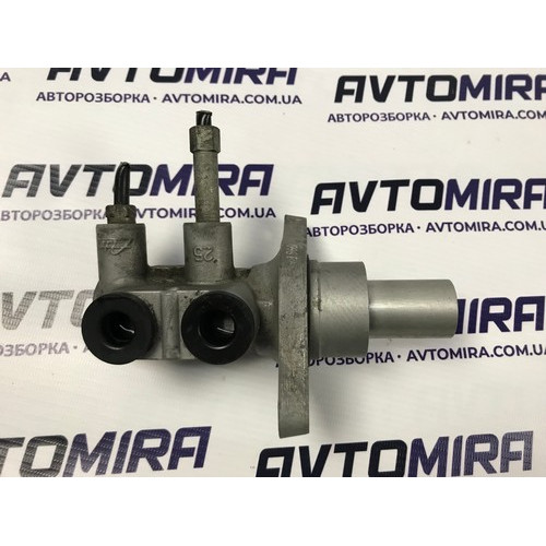 Головний гальмівний циліндр Opel Astra H 2004-2010 93179177